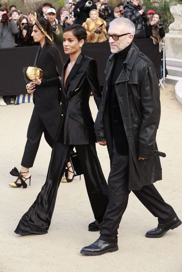 Vincent Cassel, Narah Baptista au défilé Schiaparelli "Collection Haute Couture Printemps/Eté 2026" lors de la Fashion Week de Paris, le 26 janvier 2026. © Christophe Aubert via Bestimage