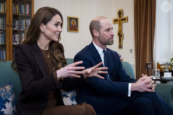Courchevel est une station chère au couple, qu’ils fréquentent régulièrement depuis leurs débuts.

Le prince William, prince de Galles, Catherine Kate Middleton, princesse de Galles, assistent à une audience avec l'archevêque de Cantorbéry, Dame Sarah Mullally, dans le bureau de l'archevêque au palais de Lambeth, à Londres le 5 février 2026. © Aaron Chown/WPA-Pool/Julien Burton via Bestimage