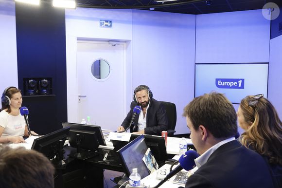 Une nouvelle qui ne fait pas l'unanimité.

Exclusif - Cyril Hanouna sur le plateau de de l’émission « On Marche Sur La Tête » présentée par C.Hanouna et diffusée en direct sur Europe 1 à Paris le 29 avril 2025.
 © Jack Tribeca/Bestimage