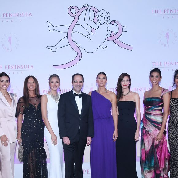 Franco-américaine, elle vit désormais à Los Angeles.

Camille Cerf, Sylvie Tellier, Marine Lorphelin, Nathalie Marquay, Amandine Petit, Vincent Pimont (directeur de l'hôtel The Peninsula Paris), Melody Vibert, Mareva Galanter, Chloe Mortaud, Clemence Botino, Sophie Thalmann, Maeva Coucke - Soirée de gala du 10ème anniversaire de l'association "Les Bonnes Fées" à l'Hôtel The Peninsula Paris le 8 octobre 2025. © Rachid Bellak/Bestimage