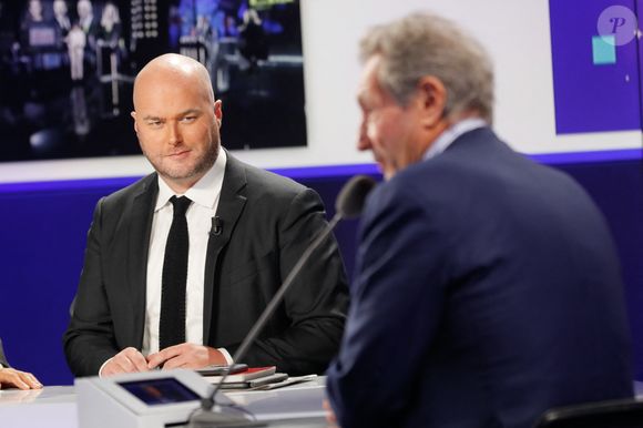 Philippe Corbé, Jean-Jacques Bourdin - Conférence de presse de rentrée de BFMTV saison 2021/2022 à l'Altice Campus à Paris, France, le 25 août 2021. © Christophe Clovis/Bestimage