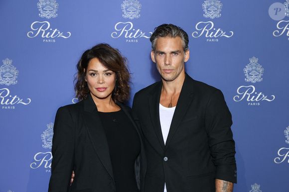 "Je crois bien que c’est la dernière fois que je rends, de mon plein gré, une histoire d’amour publique."

Lola Dewaere et son compagnon Gianni Giardinelli - Photocall des 125 ans du Ritz à Paris Le 14 septembre 2023
© Rachid Bellak/ Bestimage