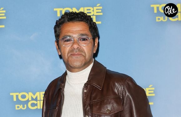 "Mes pensées vont d’abord à la personne qui a perdu la vie, à sa famille, aux blessés, à cette petite fille, aux proches et à tous ceux qui vivent cette terrible épreuve"

Jamel Debbouze - Première du film "Tombé du ciel" au cinéma Pathé Palace à Paris le 8 juin 2026. © Coadic Guirec/Bestimage