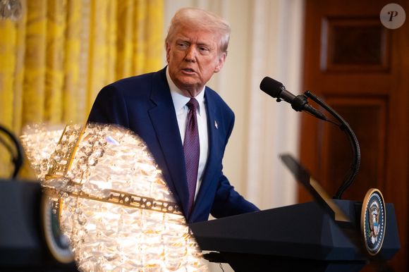 au sujet d'une décision de Donald Trump sur l'utilisation des énergies fossiles.

Le président des États-Unis, Donald J. Trump, s'exprime lors d'une conférence de presse conjointe avec le Premier ministre indien, Narendra Modi, dans la salle Est de la Maison-Blanche à Washington, DC, le 13 février 2025. © Photo Press Service / BESTIMAGE