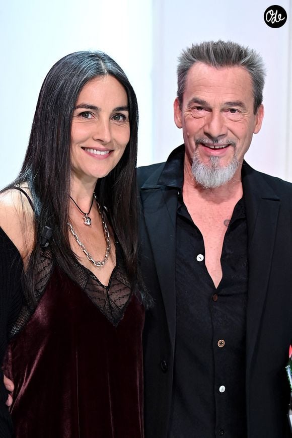Exclusif - Florent Pagny et son épouse Azucena - Enregistrement de l'émisssion "Vivement dimanche".

© Guillaume Gaffiot / Bestimage
