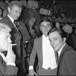 Archives - Jean Marais, Jean-Louis Barrault, Jean-Claude Brialy et Alain Delon au Gala de l'union des artistes.