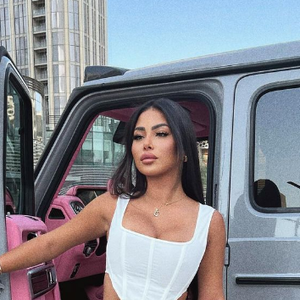 Maeva Ghennam sur Instagram.