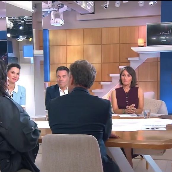Capture d'écran de C à Vous sur France 5, avec Shy'm, samedi 18 avril.