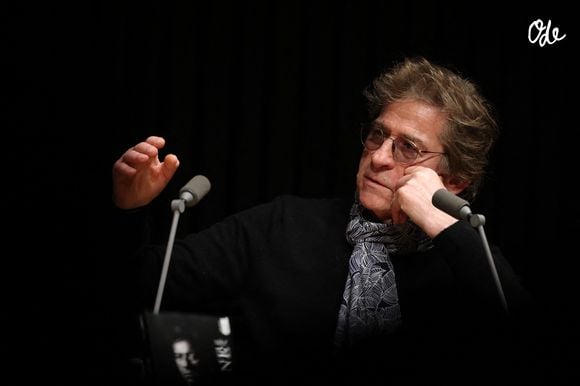 Exclusif - Hubert-Félix Thiéfaine à la "Station Ausone-Mollat" à Bordeaux, FRance, le 13 décembre 2023, pour un échange avec ses lecteurs, lors de la sortie de son receuil "Itinéraire d'un naufragé" - Editions Points, regroupant l'intégralité des paroles de ses chansons. © Jean-Marc Lhomer/Bestimage
