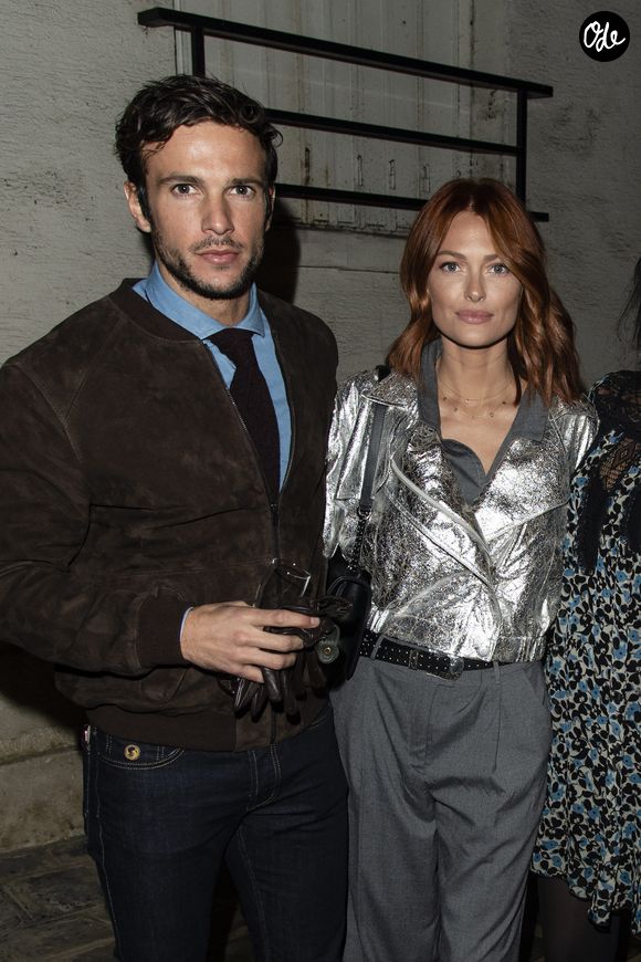 Hugo Philip et sa compagne Caroline Receveur lors du cocktail dînatoire expérimental "Guitar Players Show" organisé à la boutique Mad Lords "House of jewelry", située rue Saint Honoré, à Paris, le 22 novembre 2018.

© Pierre Perusseau / Bestimage