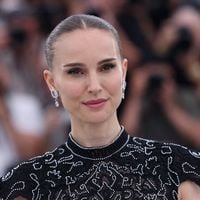 Natalie Portman enceinte de son 3e enfant à 45 ans : “Je suis toujours vegan. Je prends beaucoup de vitamines”