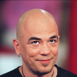 Pascal Obispo lors de l'enregistrement de l'émission "Vivement Dimanche" de Michel Drucker en 2001. © Jean-Jacques Datchary/ABACA