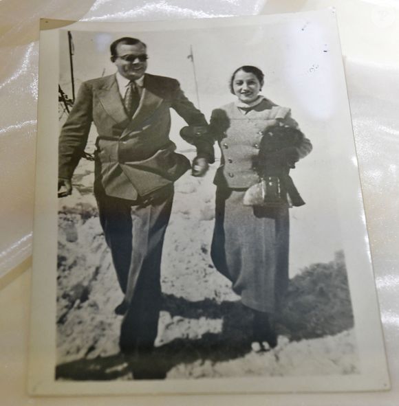 Située à Varennes-Jarcy dans l'Essonne, cette bâtisse historique a en effet été transformée en l'établissement La Feuilleraie.

Ici, une photo d'Antoine et Consuelo de Saint Exupéry prise à Nice" en 1931. Illustration du baptême de la Salle des mariages de la Mairie de Nice, le 7 mai 2021, "Consuelo et Antoine de Saint Exupéry" dans le cadre de la célébration du 75ème anniversaire de l'édition française du livre Le Petit Prince et la présentation en avant-première du livre-événement la " Correspondance 1930-1944 " consacré aux courriers inédits échangés par Consuelo et Antoine de Saint Exupéry.
© Bruno Bebert / Bestimage