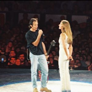 Archives - Jean-Jacques Goldman et Céline Dion en concert au Stade de France à Paris.
Crédit : AGENCE / BESTIMAGE
