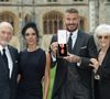 Une reconnaissance à laquelle ont assisté tous les membres de sa famille.

David Beckham, avec sa femme Victoria Beckham et ses parents Ted et Sandra Beckham, a été décoré par le roi Charles au château de Windsor, Windsor, Berkshire, Royaume-Uni, le 4 novembre 2025. © Eddie Mulholland/WPA-Pool/Bestimage