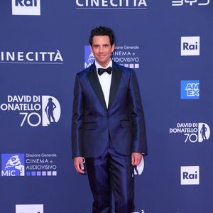 "Le secret, c’est justement d’accepter l’imparfait. Et de ne pas laisser l’amour, la relation, devenir une cage. Nous sommes assez 'tradi' dans notre vie, dans notre couple."

Mika - Les célébrités lors de la 70ème cérémonie des "David di Donatello Awards" à Rome, le 7 mai 2025.