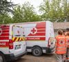 Il soutient notamment la Croix-Rouge, le Secours populaire et la Fondation de France.

Les pompiers du SDIS 33, aidés par des bénévoles de la Croix-Rouge française, effectuent des patrouilles de soutien et apportent une aide humanitaire aux civils et aux équipes d'urgence près des lignes de front des incendies de forêt, entre Lege-Cap-Ferret et Le Porge, en France, le 31 juillet 2026. Photo de Margot Le Gonidec/ABACAPRESS.COM