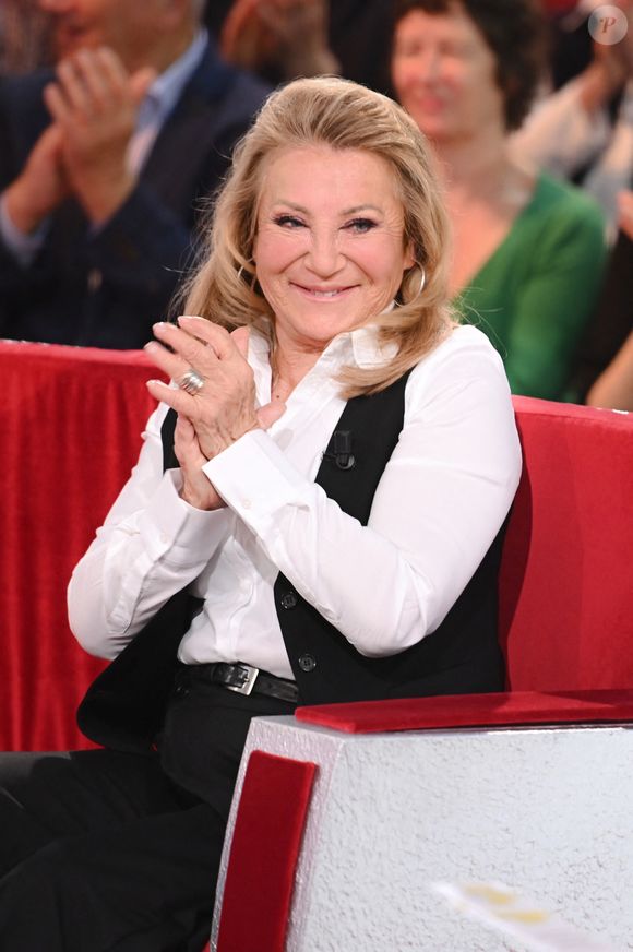 Exclusif - Sheila - Enregistrement de l'émission Vivement dimanche au studio Rive Gauche, le 21 mars 2025, présentée par M.Drucker et diffusée sur France 3 le 30 mars 2025.  © Guillaume Gaffiot / Bestimage