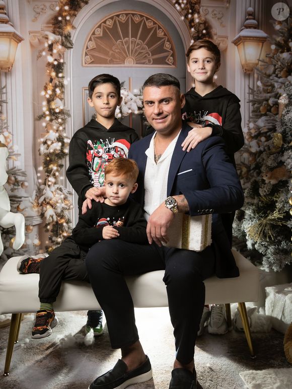 En décembre 2025, la mère de famille faisait allusion à de possibles infidélités à la source de leur séparation initiale. 

Instagram d'Olivier Esposito