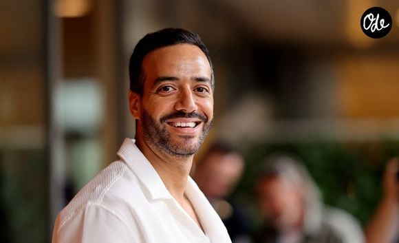 “Je suis resté le même. Je fais les mêmes choses qu’avant, rien d’extraordinaire. Je ne voyage pas en jet ou en yacht, un jour peut-être" 

Tarek Boudali au village lors des Internationaux de France de Tennis de Roland Garros 2025 (Jour 7), le 31 mai 2025 à Paris. © Dominique Jacovides / Bestimage