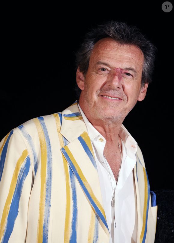 Ainsi, l'animateur a demandé au jeune homme de 22 ans (qui a une cagnotte qui avoisine les trois millions d'euros) quelles étaient ses manies censées lui porter bonheur dans le jeu.

Jean-Luc Reichmann - After-party au Monte Carlo Beach lors du 64ème Festival de Télévision de Monte Carlo au Grimaldi Forum de Monaco le 13 juin 2025.
© Denis Guignebourg / Bestimage