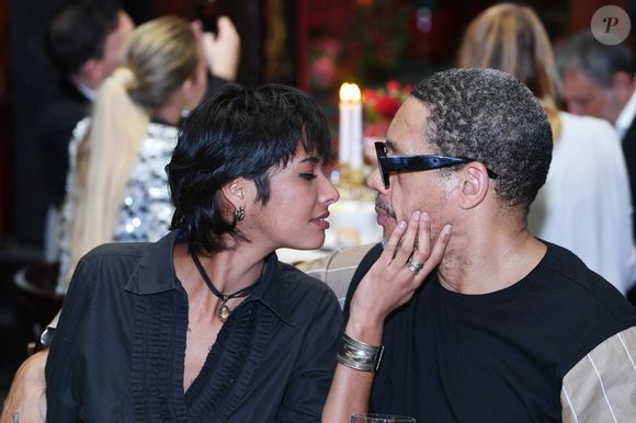 Se sont-ils accordés, avant de prendre la route de la Fashion Week ? Ça, on ne le sait pas. 

JoeyStarr et sa compagne Pauline Latchoumanin lors de la soirée Omar Harfouch "Dîner chez Maxim's" à Paris le 9 octobre 2024. © Rachid Bellak / Bestimage