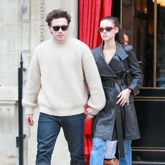 Brooklyn Beckham et sa femme Nicola Peltz aperçus dans Paris lors de la Fashion Week, le 29 février 2024. Photo par Backgrid USA / Bestimage