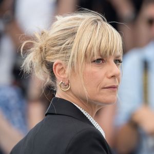 Le choix du cadeau était délibéré : Mitterrand et Marina Foïs partagent les mêmes initiales, M et F.

Marina Foïs au photocall du film "L'Atelier" lors du 70e Festival International du Film de Cannes, France, le 22 mai 2017. © Borde-Jacovides-Moreau/Bestimage