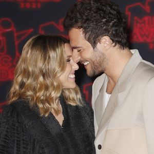 Amir et sa femme Lital lors de la 23ème édition des NRJ Music Awards 2021 au Palais des Festivals de Cannes, le 20 novembre 2021. © Christophe Aubert via Bestimage