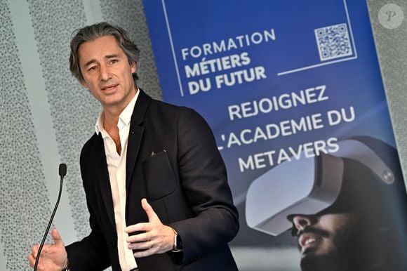 Une annonce faite sur Instagram mais aussi LinkedIn

Laurent Solly, vice-président Europe du Sud de Meta, durant le lancement de l'Académie du Metavers à Nice, le 25 novembre 2022.
© Bruno Bébert/Bestimage