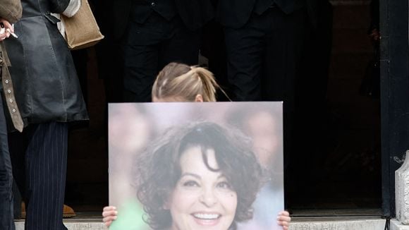 "J'ai perdu bien plus qu'une mère" : Maya, l'aînée d'Isabelle Mergault, prend la parole pendant la cérémonie