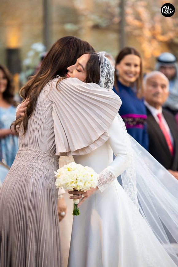 Cette annonce suscite déjà une immense vague de félicitations et de joie parmi les observateurs royaux. 

Mariage de la princesse Iman de Jordanie avec Jameel Alexander Thermiotis au palais Beit al-Urdon à Amman en Jordanie le 12 mars 2023.

© Bestimage