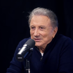 À 84 ans, Michel Drucker est en pleine forme : ces trois sports très accessibles qu'il pratique au quotidien