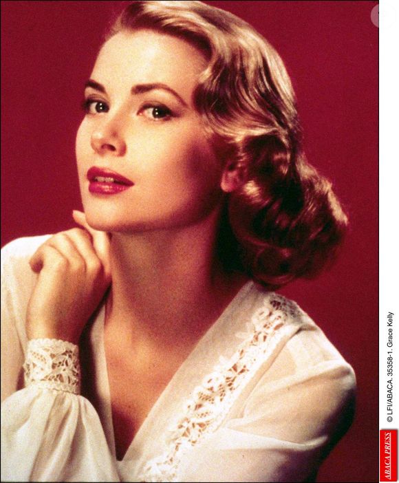 Portrait de Grace Kelly
Abaca