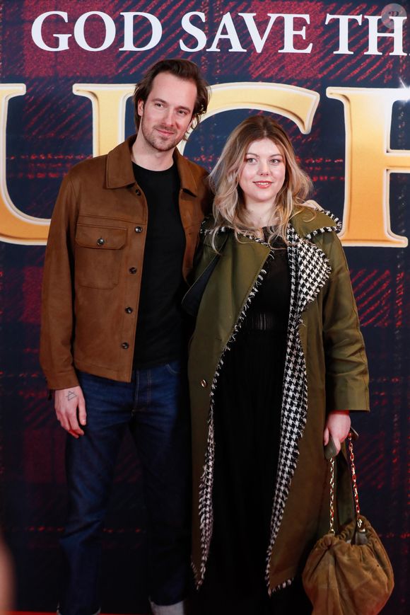Héloïse Martin et son chéri Hugo ont posé devant les photographes. 

Héloïse Martin et son compagnon Hugo - Avant-première du film "God save the Tuche" au cinéma Pathé Palace à Paris le 4 février 2025. © Christophe Clovis/Bestimage