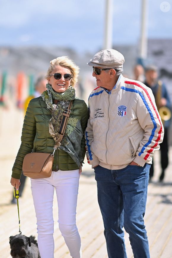C'est en Normandie que leur relation s'est renforcée.

Sophie Davant , Claude Lelouch célèbrent le 100e anniversaire de l'inauguration des Planches de Deauville, Calvados, France, le samedi 6 juillet 2024. La journée de festivités a débuté par le dévoilement d'une plaque patrimoniale. Place Claude-Lelouch. Photo par Franck Castel/ABACAPRESS.COM