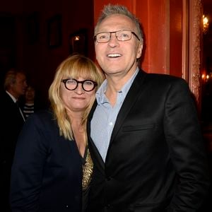 Christine Bravo et Laurent Ruquier - Backstage de la 150ème représentation de la pièce "Je préfère qu'on reste amis" au Théâtre Antoine à Paris le 5 novembre 2014. COADIC GUIREC / BESTIMAGE