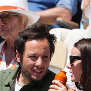 Vianney, Catherine Robert dans les tribunes lors des Internationaux de France 2024 à Roland Garros le 07 juin 2024 à Paris, France. Photo by Nasser Berzane/ABACAPRESS.COM