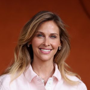 Ophélie Meunier a révélé être une mormone pratiquante et a accepté de parler publiquement de sa foi religieuse.

Ophélie Meunier au village lors des Internationaux de France de Tennis de Roland Garros, à Paris, France. © Jacovides-Moreau/Bestimage
