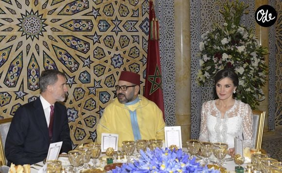 Le roi Felipe VI et la reine Letizia d'Espagne, sont accueillis à leur arrivée au dîner d'honneur organisé au Palais Royal de Rabat, par le roi Mohammed VI et les membres de la famille royale (Moulay Hassan, Princesse Lalla Meryem, Princesse Lalla Hasna, Princesse Lalla Asma) dans le cadre de leur voyage officiel au Maroc, le 13 février 2019.