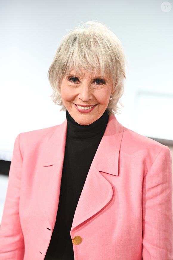 Exclusif - Denise Fabre - Enregistrement de l'émission "Vivement dimanche" au studio Gabriel, présentée par M.Drucker, et diffusée sur France 3 le 15 juin 2025.
© Guillaume Gaffiot / Bestimage