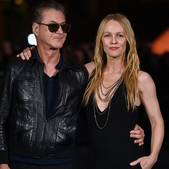 Etienne Daho et Vanessa Paradis assistent au défilé Chanel Womenswear printemps/été 2026 dans le cadre de la Fashion Week de Paris le 06 octobre 2025 à Paris, France. Photo par Franck Castel/Abaca