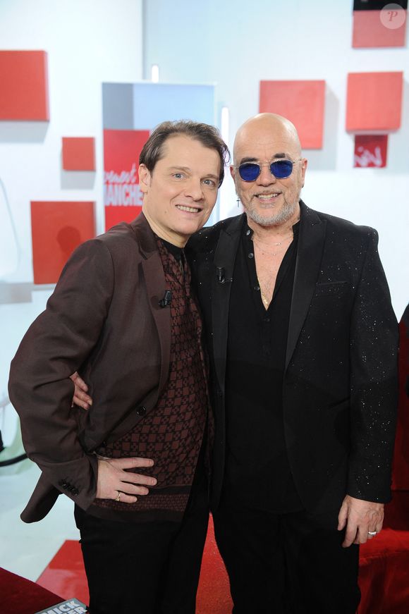 Exclusif - Pascal Obispo et Bénabar lors de l'enregistrement de l'émission "Vivement dimanche" au studio Rive Gauche. 

Photo : Guillaume Gaffiot / Bestimage