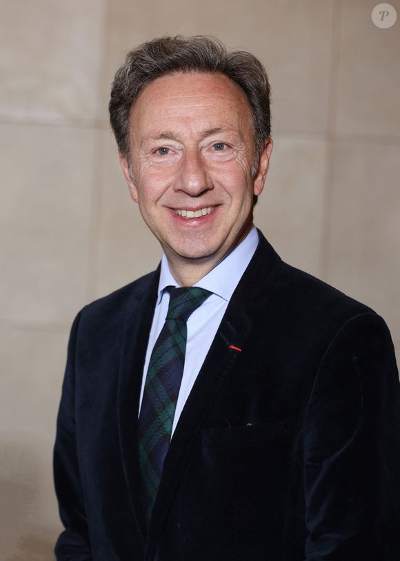 Exclusif - Stéphane Bern nommé Pape du Patrimoine lors de la Saint Clément au restaurant Alain Ducasse Baccarat, à Paris, France, le 20 novembre 2025. © Denis Guignebourg/Bestimage