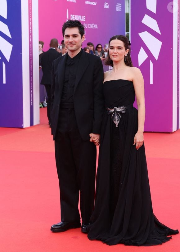 Guillaume Marbeck  et Zoey Deutch (Prix Nouvel Hollywood) à la première du film "Nouvelle Vague" lors du 51éme Festival du Cinema Américain de Deauville le 12 septembre 2025.

© Denis Guignebourg / Bestimage