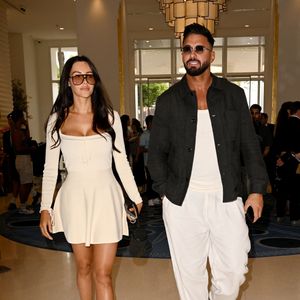 Nabilla Benattia et son mari Thomas Vergara quittent l'hôtel Martinez lors du 77ème Festival International du Film de Cannes (14 - 25 mai 2024), le 20 mai 2024.
©Backgrid UK/ Bestimage