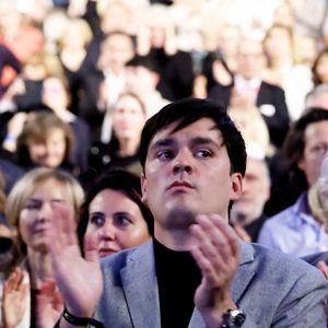 Exclusif - Alain-Fabien Delon lors de la soirée hommage Ciné-concert symphonique "Alain Delon, le dernier Samouraï" au palais des congrès à Paris le 8 novembre 2024 le jour de son anniversaire. Pour cette soirée, le chef d'orchestre Vahan Mardirossian a dirigé l'orchestre symphonique de Douai.

© Jacovides / Moreau / Bestimage