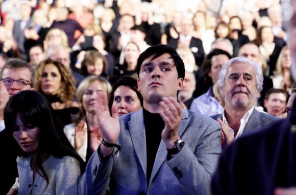 Exclusif - Alain-Fabien Delon lors de la soirée hommage Ciné-concert symphonique "Alain Delon, le dernier Samouraï" au palais des congrès à Paris le 8 novembre 2024 le jour de son anniversaire. Pour cette soirée, le chef d'orchestre Vahan Mardirossian a dirigé l'orchestre symphonique de Douai.

© Jacovides / Moreau / Bestimage