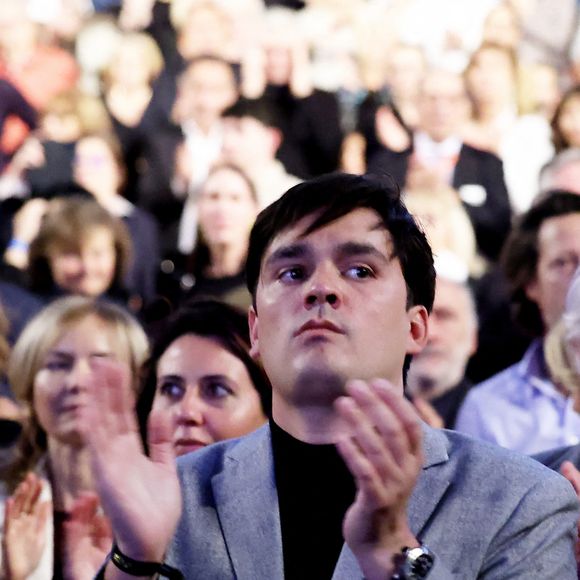 Exclusif - Alain-Fabien Delon lors de la soirée hommage Ciné-concert symphonique "Alain Delon, le dernier Samouraï" au palais des congrès à Paris le 8 novembre 2024 le jour de son anniversaire. Pour cette soirée, le chef d'orchestre Vahan Mardirossian a dirigé l'orchestre symphonique de Douai.

© Jacovides / Moreau / Bestimage