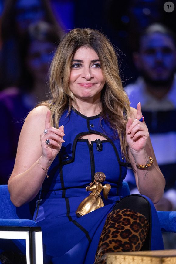 Exclusif - Julie Zenatti lors de l'enregistrement de l'émission "La Boîte à secrets", présentée par F.Bollaert et diffusée le 2 janvier 2026 sur France 3, dans les studios du Lendit à Saint-Denis, France, le 1er décembre 2025. © Cyril Moreau/Bestimage